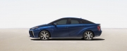Toyota Fuel Cell Sedan - pierwszy samochód napędzany wodorem wchodzi do produkcji!