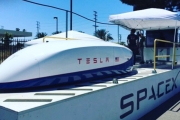 Kapsuła Hyperloop od Tesli pobiła rekord prędkości tego typu kapsuł