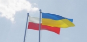 Ukraina: Zdewastowano pomnik UPA. Pomalowano go na biało-czerwono